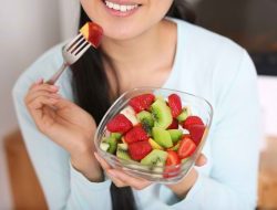 Manfaat dan Efek Makan Buah di Pagi Hari