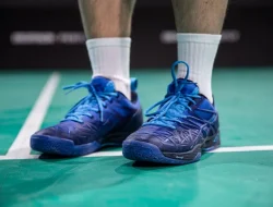 Memilih Sepatu Badminton Terbaik untuk Performa Maksimal di Lapangan