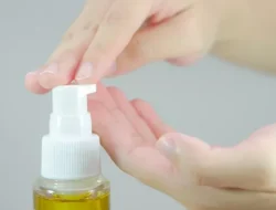 Cleansing Oil untuk Komedo: Cara Efektif Membersihkan Wajah dari Kotoran dan Minyak Berlebih